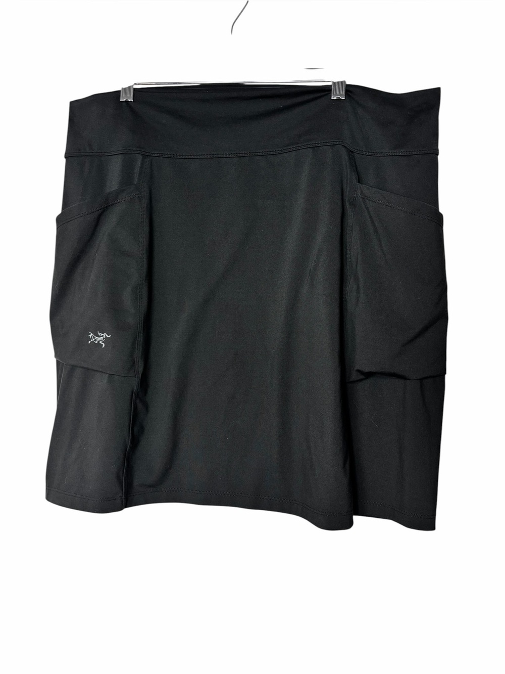 Arc’teryx Women’s athletic/outdoor skirt  Size XL Skort Hiking Black Pull On